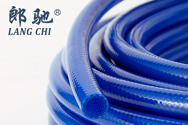為什么PU管需要帶套筒護(hù)罩的旋轉(zhuǎn)接頭